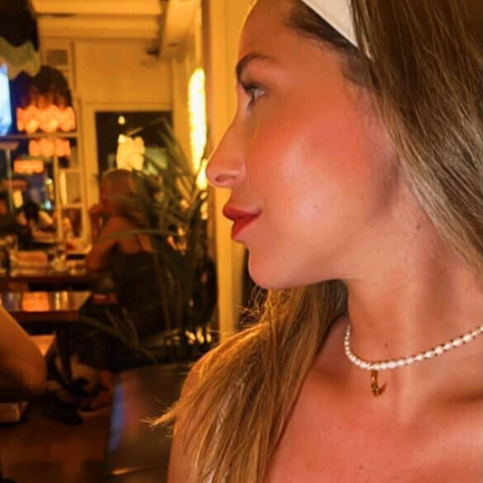 Collier MIRIAM - Perles d'eau douce naturelles et titane inoxydable plaqué or