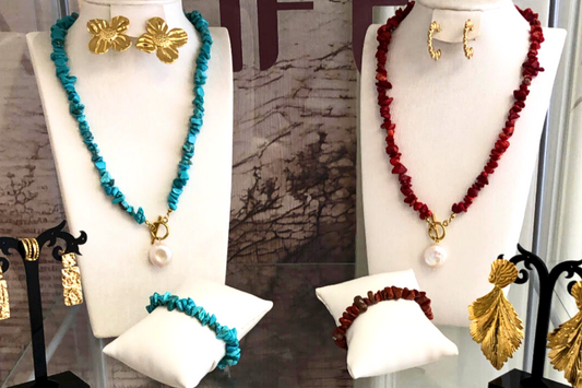 Collier OCEANE bleu, bracelet OCEANE bleu, collier OCEANE rouge, et bracelet OCEANE grenat, collection ROMAINE par aifee jewelry. www.aifee-jewelry.com