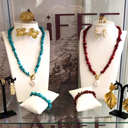 Collier OCEANE bleu, bracelet OCEANE bleu, collier OCEANE rouge, et bracelet OCEANE grenat, collection ROMAINE par aifee jewelry. www.aifee-jewelry.com