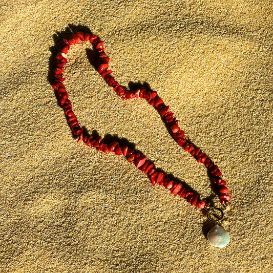 Collier OCEANE rouge, collection LES ROUCHEUSES par aifee jewelry. www.aifee-jewelry.com
