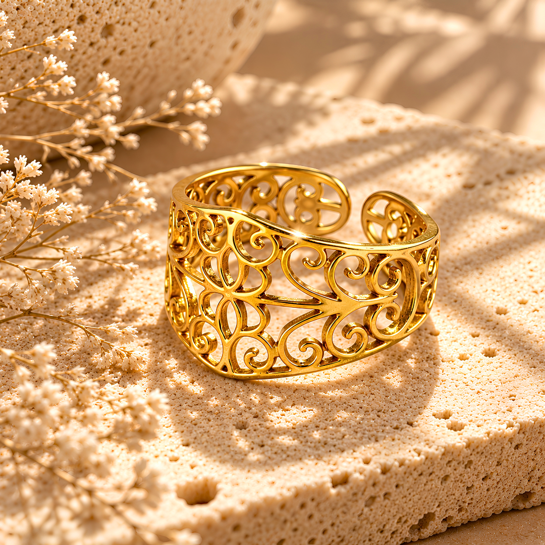 Bague EMMA - Motif floral inoxydable plaqué or