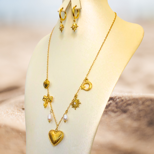 Collier AMANDINE et boucles d'oreilles AMANDINE, collection JARDIN SECRET par AIFEE Jewelry. www.aifee-jewelry.com