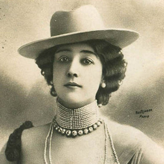 bijou art deco ou art nouveau