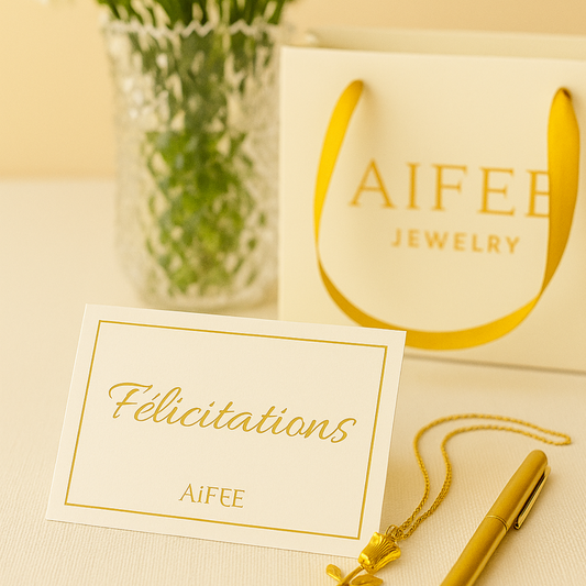 🎀 La nouvelle douceur AIFEE : une carte de vœux offerte avec chaque bijou 🎀