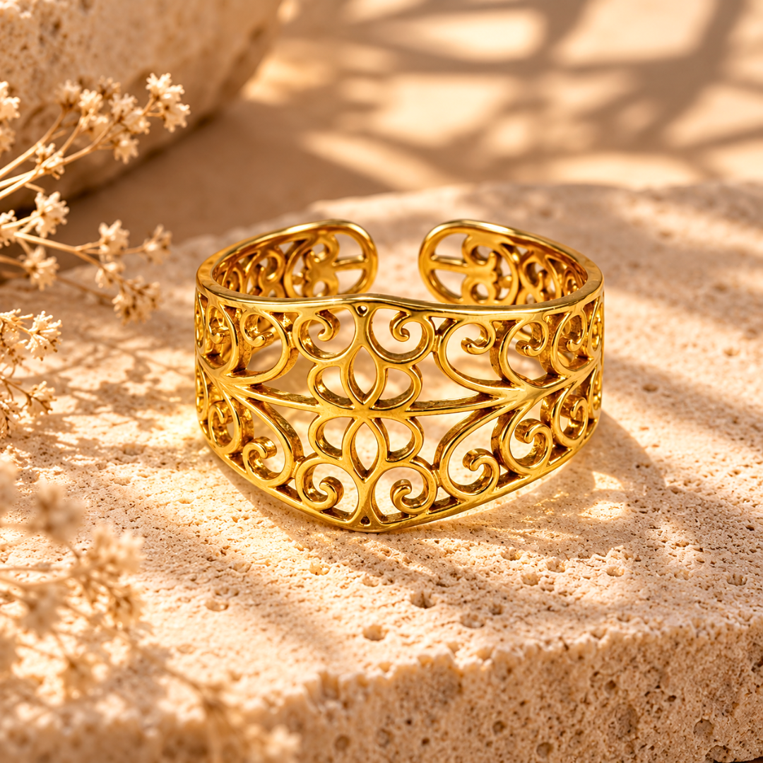 Bague EMMA - Motif floral inoxydable plaqué or