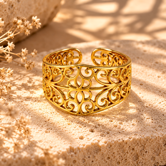 Bague EMMA - Motif floral inoxydable plaqué or
