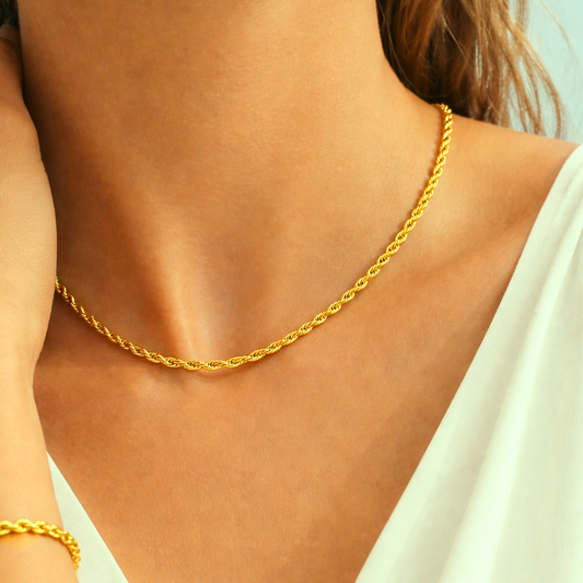 Collier PENELOPE - Fine chaine torsadée inoxydable plaquée or